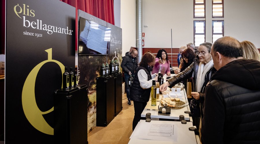 Estand de la Cooperativa de Bellaguarda per la Mostra Gastronòmica del municipi (Foto: X.M.)