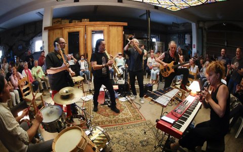 Un dels concerts d’aquesta gira de la Dharma. (Foto: Marti E. Berenguer/Batall)