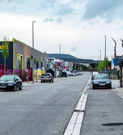 El polígon Les Verdunes, de les Borges, té una situació privilegiada, a tocar de l’entrada a l’autopista, però ja no hi cap cap més empresa ni les que hi ha tenen espai per créixer. (FOTO: Xavi Minguella)