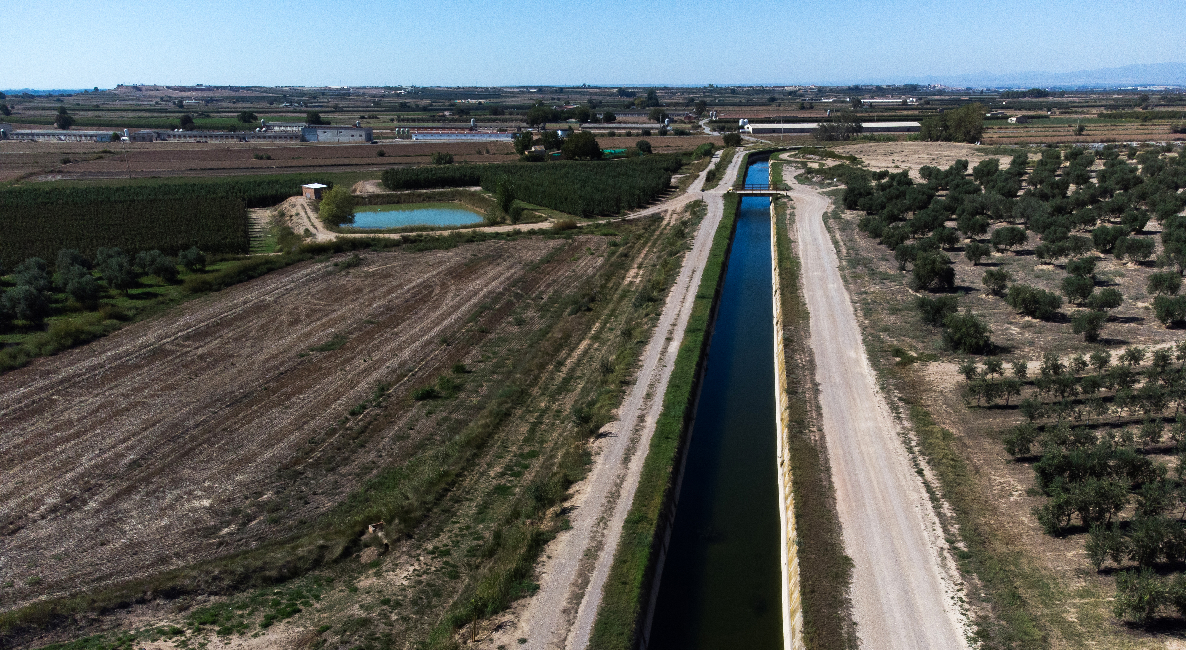 El canal principal de la xarxa al seu pas pel terme mu nicipal d’Arbeca, una de les zones que ja compta amb un projecte ja redactat i a punt de ser executat. (foto: Albert González)